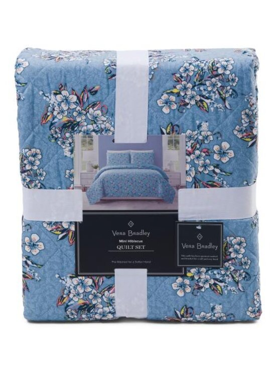 Vera Bradley Other - VERA BRADLEY Hibiscus Quilt Set